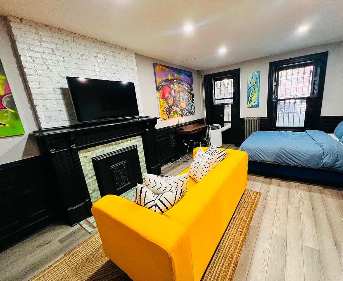 Beautifully Furnished Studio Apartment